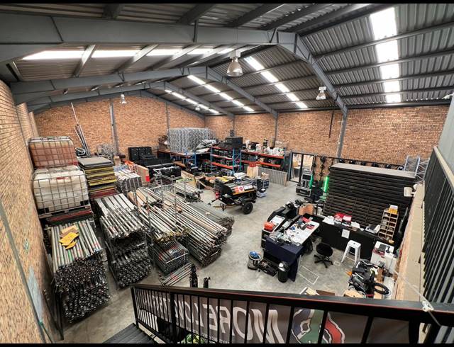 410M² WAREHOUSE TO LET IN STRIJDOMPARK